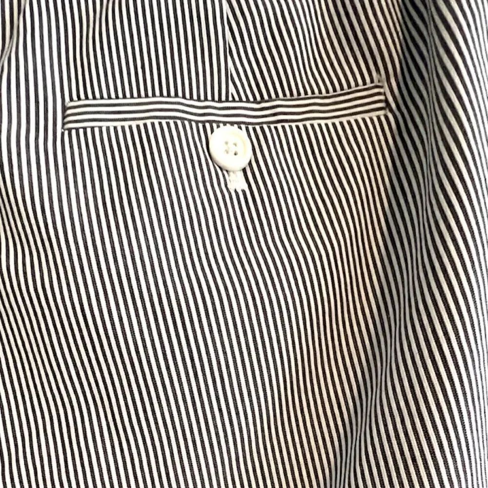 Striped Cropped Pants - Picture 3 of 4